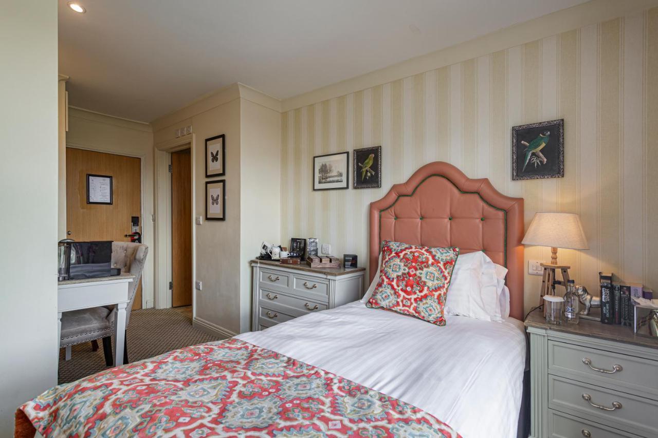 The White Horse Hotel, Romsey, Hampshire Εξωτερικό φωτογραφία