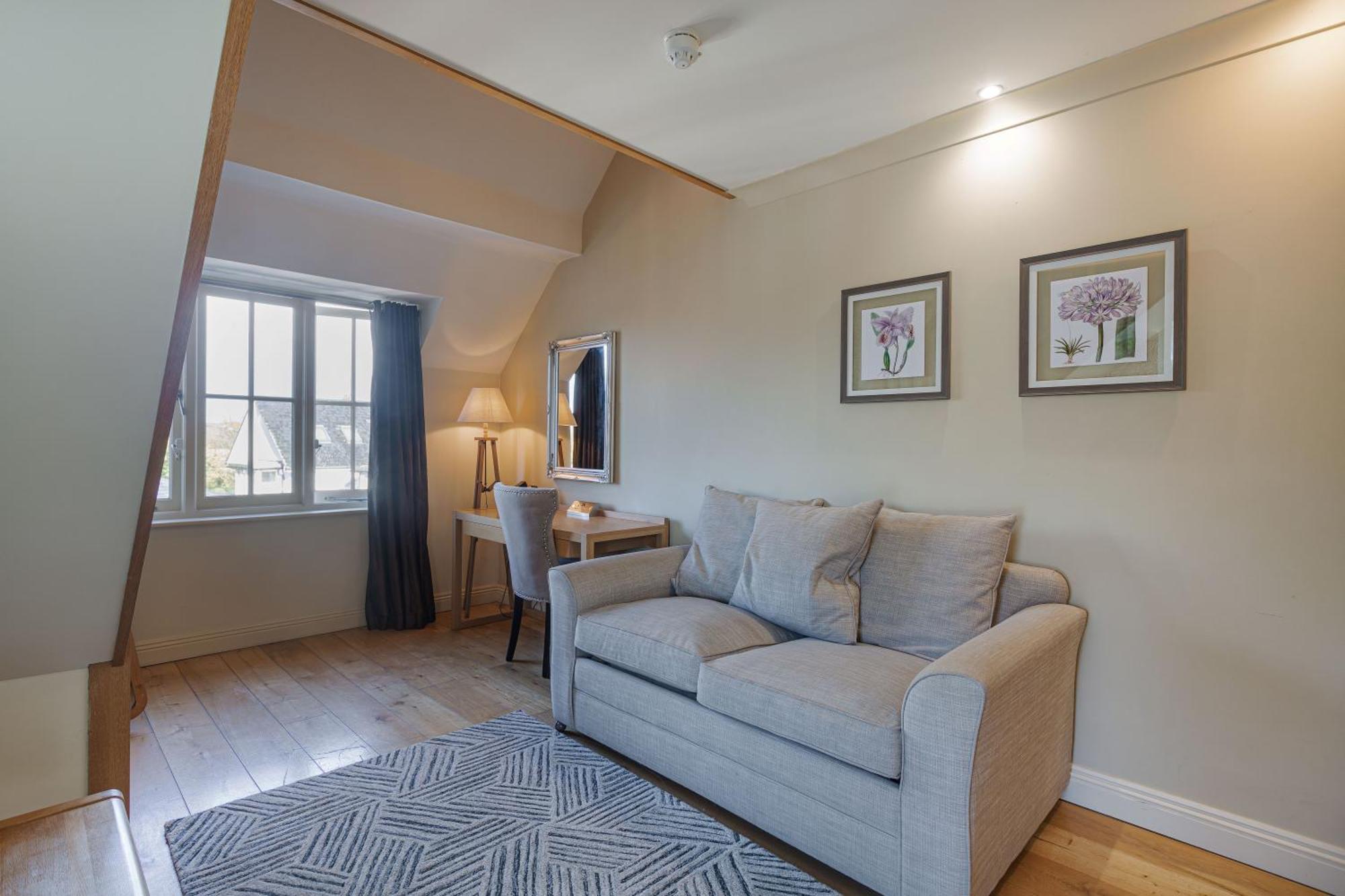 The White Horse Hotel, Romsey, Hampshire Εξωτερικό φωτογραφία