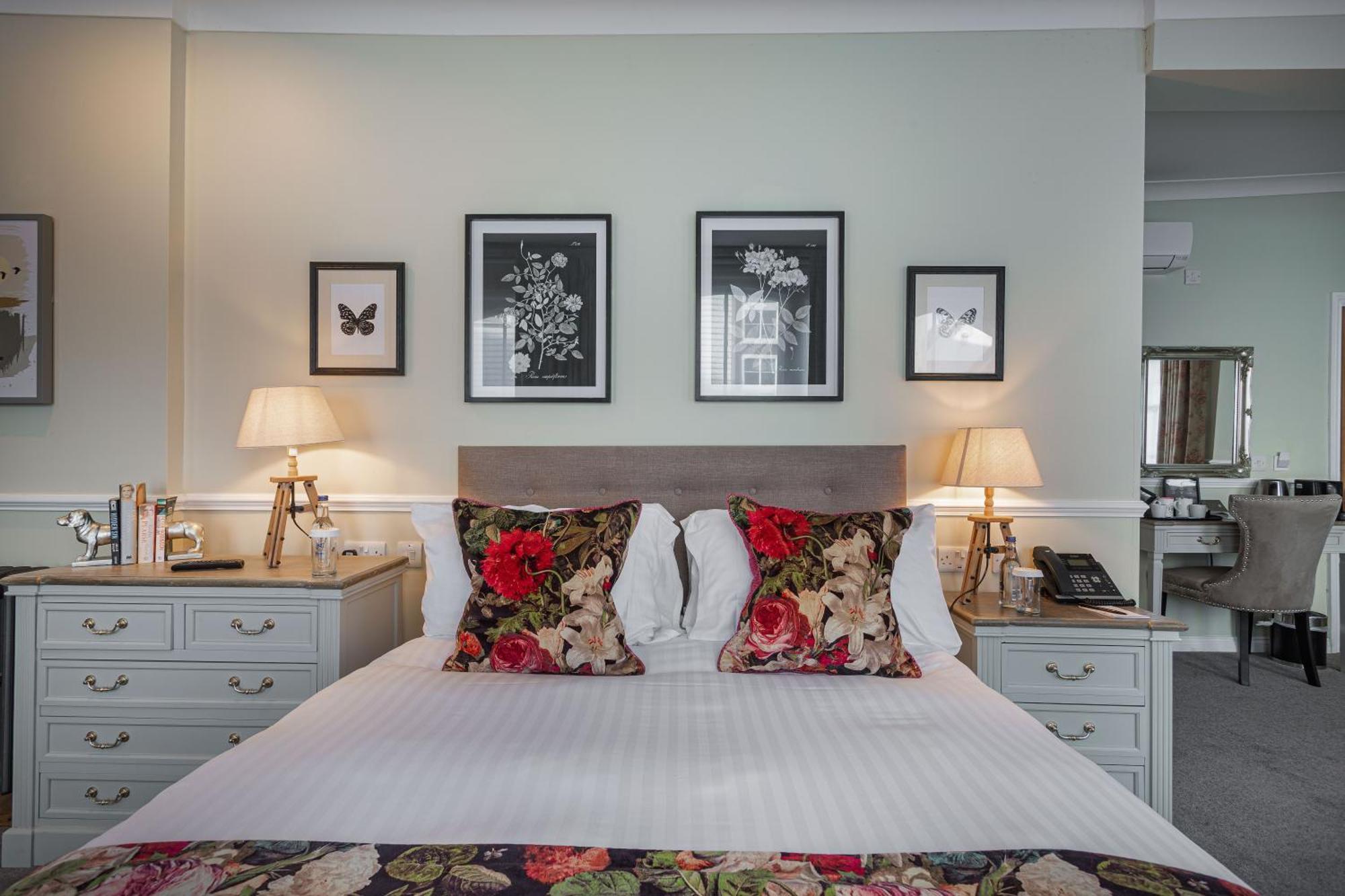 The White Horse Hotel, Romsey, Hampshire Εξωτερικό φωτογραφία
